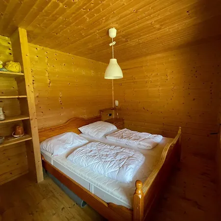 Naturcamping Plothental Parque de Campismo Ziegenrück